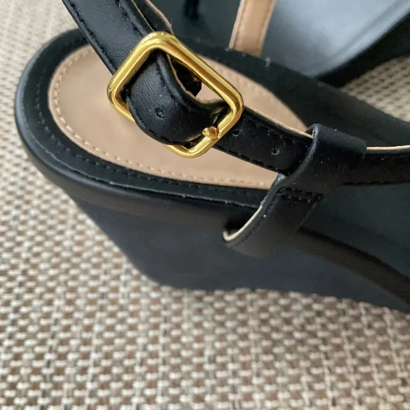 Black R L L wedge sandal,9 1/2. - Picture 3 of 8